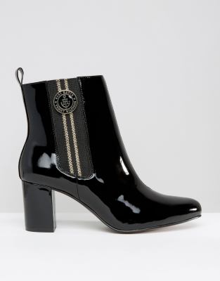 tommy hilfiger heeled chelsea boots