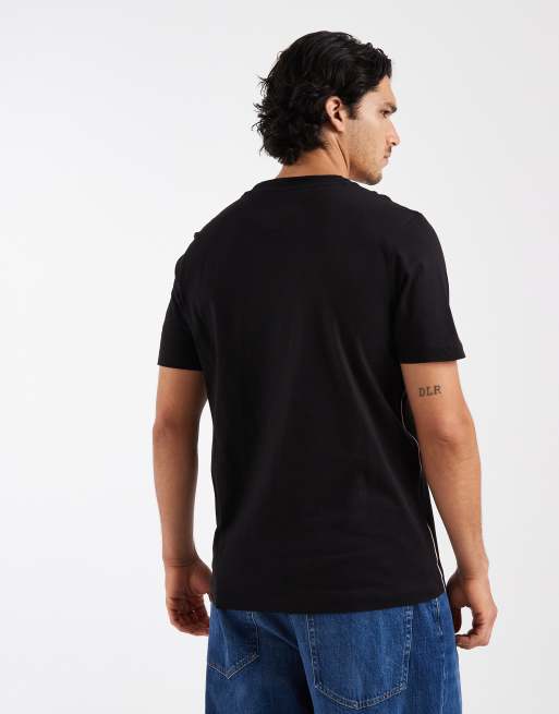 Tommy Hilfiger – Global – Czarny T-shirt z paskiem, 3 z 5