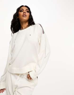 Tommy Hilfiger Global Stripe cosy lounge top in white - ASOS Price Checker