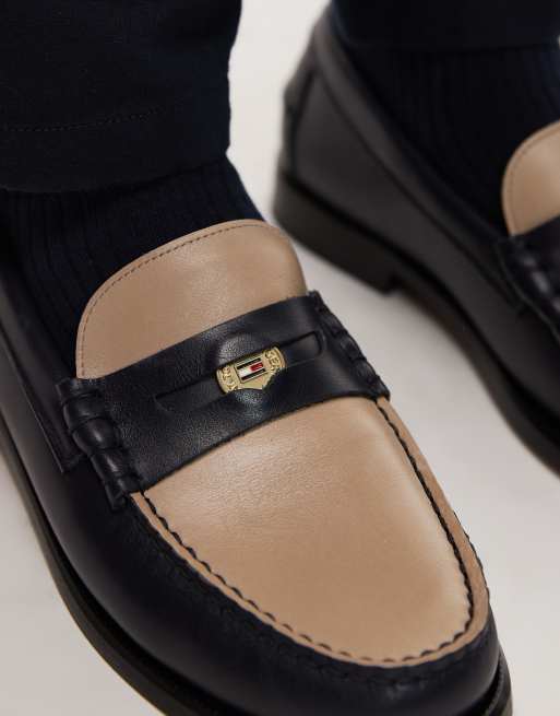 Tommy Hilfiger – Granatowo-kremowe skórzane loafersy penny, 2 z 4