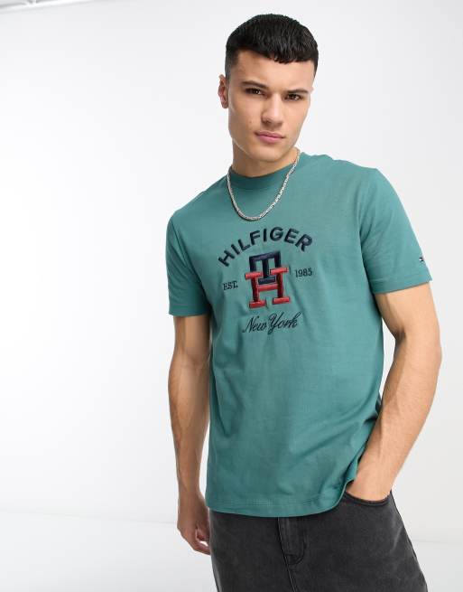 Tommy store hilfiger graphic