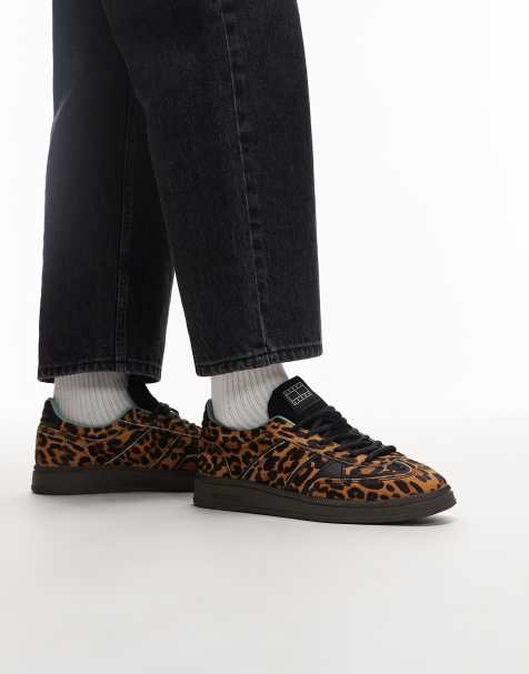 Tommy Hilfiger – Greenwich – Leopardmönstrade, låga sneakers i mocka - view 1