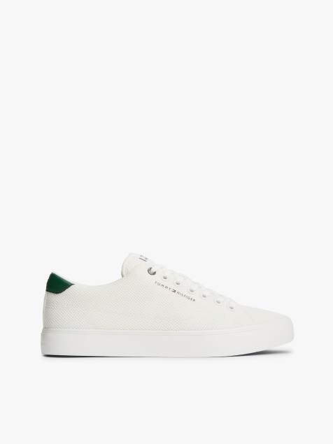 Tommy Hilfiger – Gummierte Netzstoff-Sneaker in Weiß mit Flag-Logo - view 1