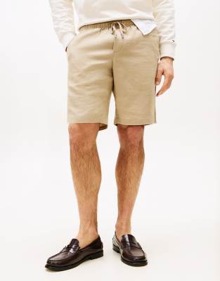Tommy Hilfiger Harlem linen blend relaxed shorts in beige-Neutral