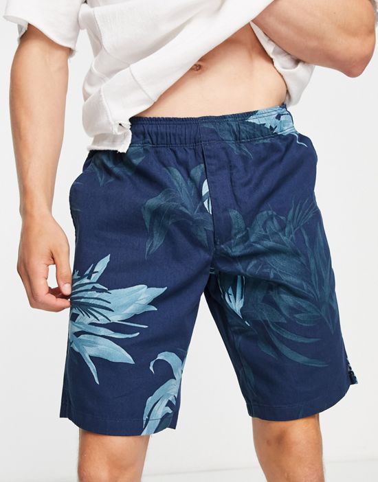 https://images.asos-media.com/products/tommy-hilfiger-harlem-palm-print-chino-shorts-in-navy-part-of-a-set/202695004-3?$n_550w$&wid=550&fit=constrain