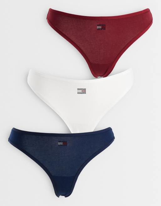 Tommy Hilfiger heritage 3er-Pack Strings mit Logo aus Strass in Rot/Weiß/Marineblau, 1 von 3