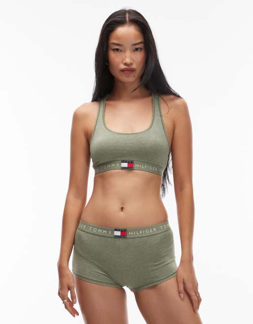 Tommy Hilfiger – Heritage – Boyleg-Shorts in Heidegrün mit klassischem Logo