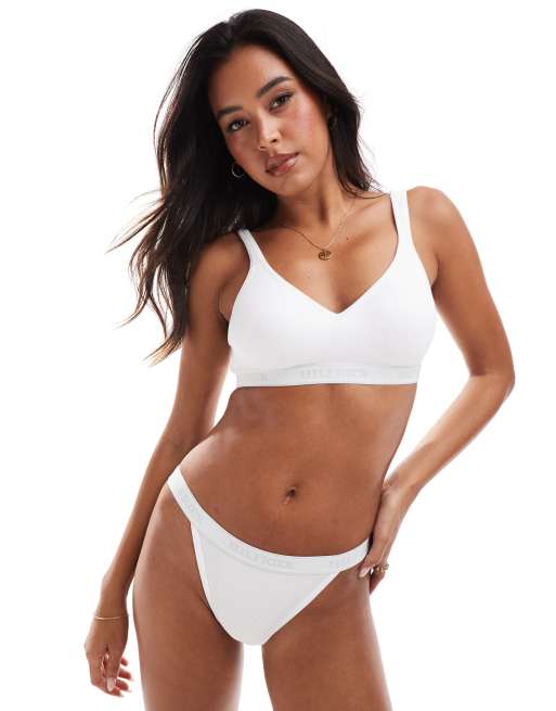 Tommy Hilfiger – Hilfiger Monotype – Geripptes, wattiertes Push-Up-Bustier in Weiß