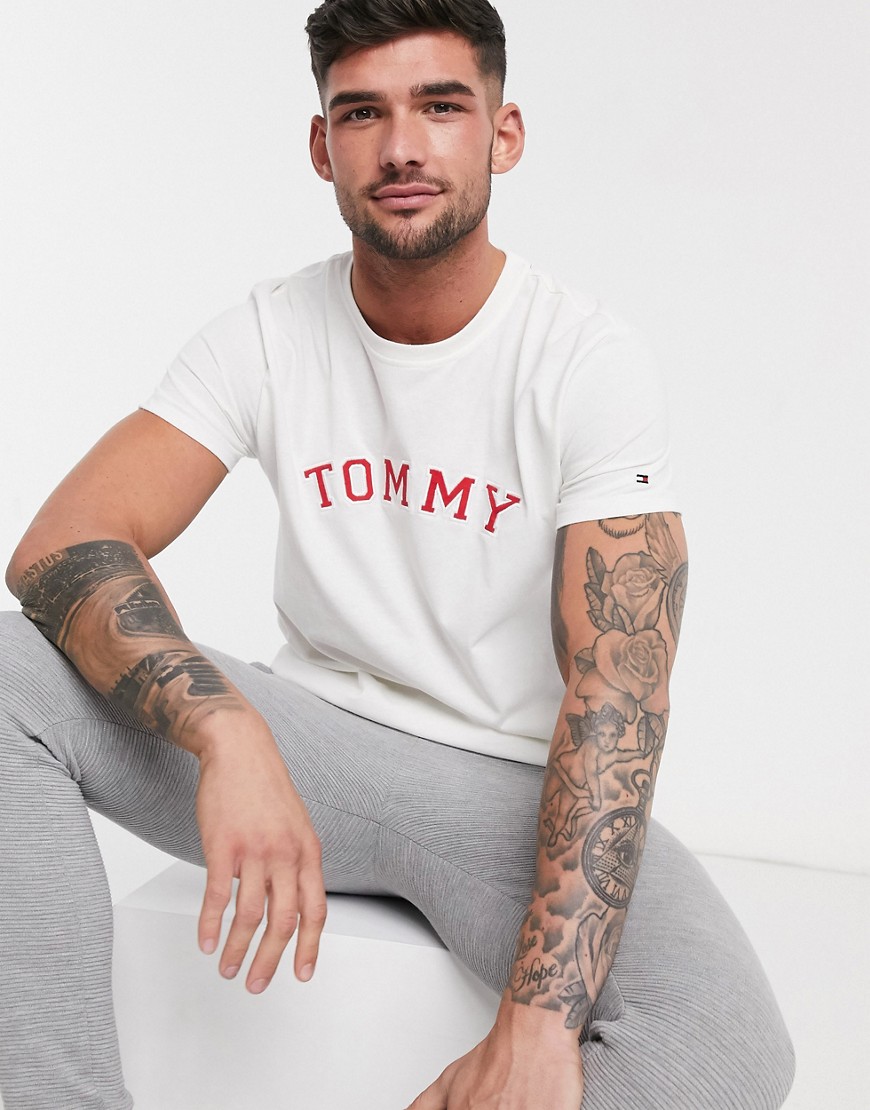 Tommy Hilfiger - Hvid lounge-t-shirt med logo