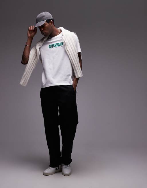 Tommy Hilfiger - Hvid T-shirt med stort logoprint i grøn, 3 af 4