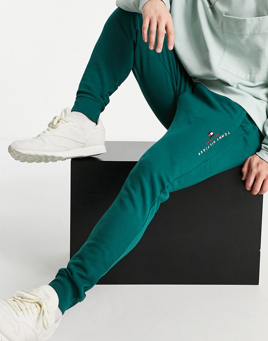 Tommy Hilfiger icon logo essential cuffed sweatpants in rural green