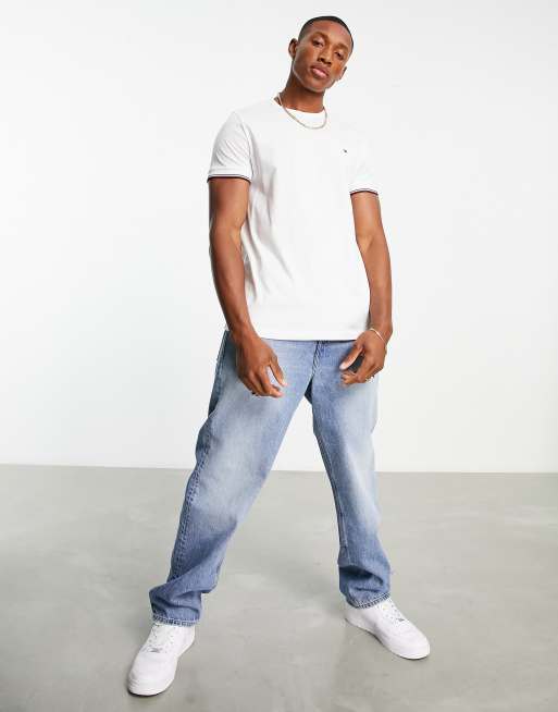 Tommy Hilfiger icon logo tipped cuff t-shirt in white, 3 of 4