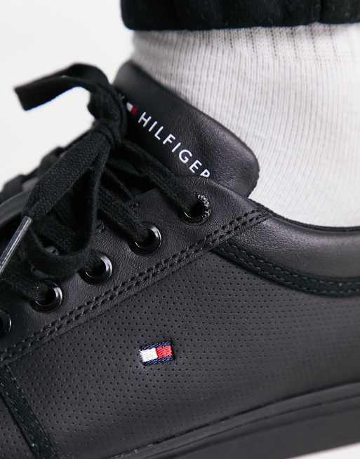 Tommy hilfiger iconic leather deals trainers black