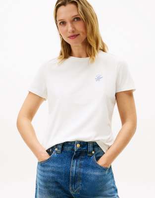 Tommy Hilfiger - Jersey-T-Shirt in Weiß mit Logostickerei und Rundhalsausschnitt