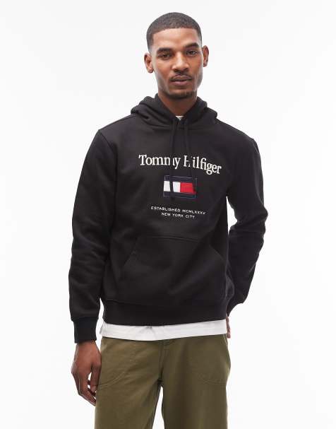 Tommy Hilfiger – Kapuzenpullover in Schwarz mit großem, gesticktem Flaggenlogo in der Mitte - view 1