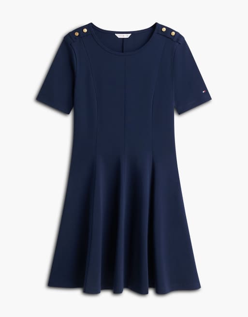 Tommy Hilfiger Kleid mit goldfarbenen Knöpfen, U-Boot-Ausschnitt und schmaler Passform in Dunkelblau, 5 von 6