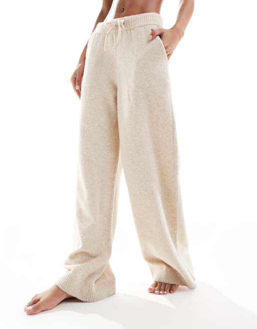 Tommy Hilfiger knitted lounge knit pant with logo tab detail in beige, 2 of 4