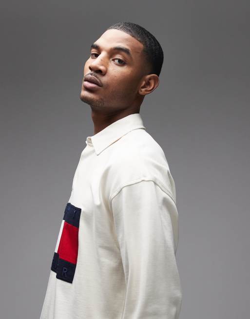 Tommy Hilfiger – Kremowa koszula w stylu rugby z flagą, 4 z 5