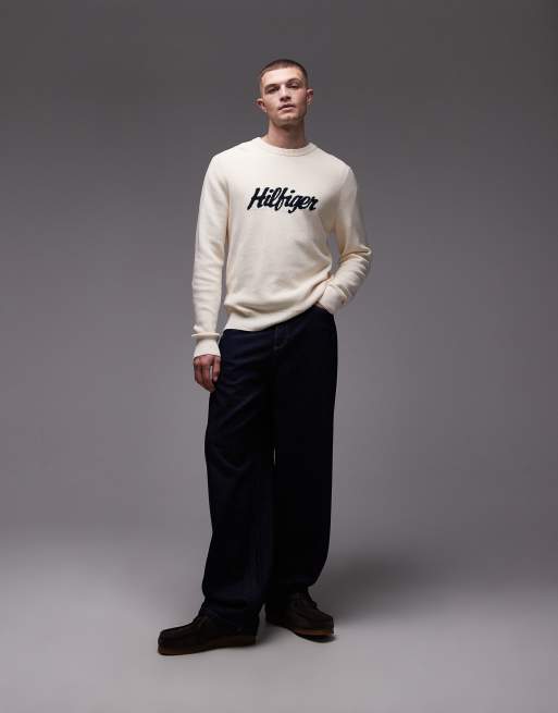 Tommy Hilfiger – Kremowy sweter z dużym logo tekstowym na środku, 3 z 5