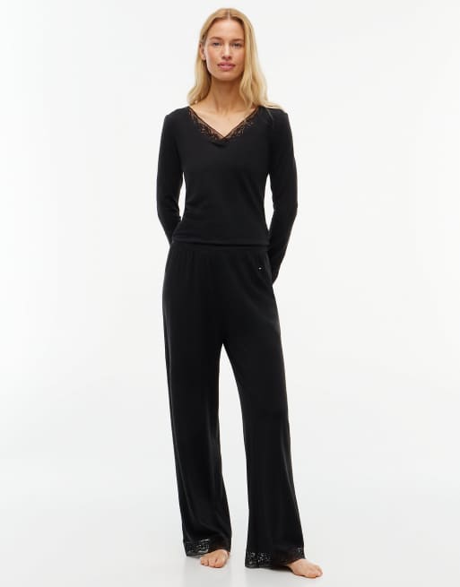 Tommy Hilfiger Lace trim relaxed pyjama bottoms in black, 2 of 6
