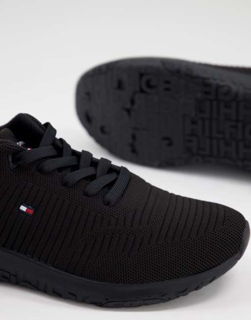 Tommy Hilfiger – Laufsneaker aus Strick in Schwarz mit kleinem Flaggenlogo, 2 von 4
