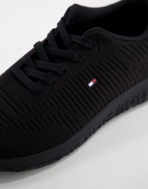 Tommy Hilfiger – Laufsneaker aus Strick in Schwarz mit kleinem Flaggenlogo, 3 von 4