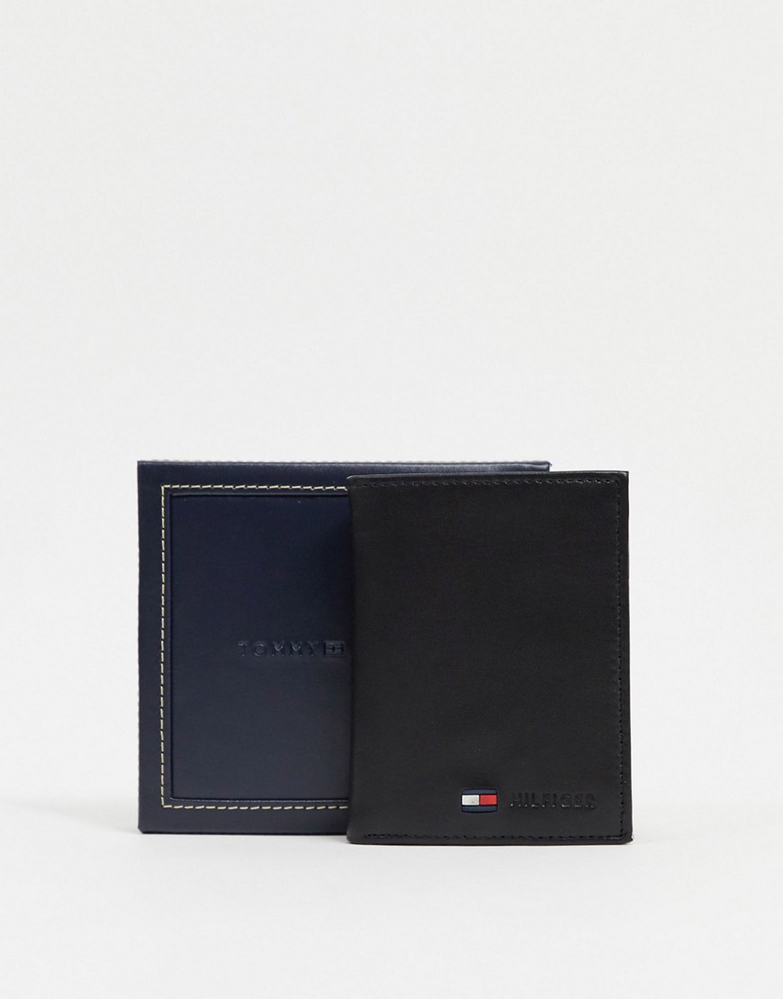 Tommy Hilfiger leather card wallet in black with small logo