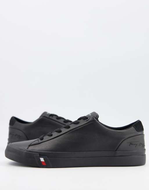 Dolor Aplicado gravedad Tommy Hilfiger leather sneakers with small logo in black | ASOS