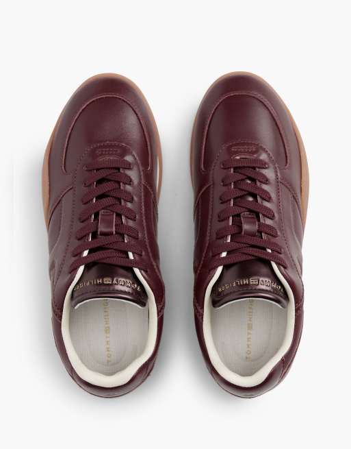Tommy Hilfiger Leather vintage low profile trainers in oxblood, 3 of 7