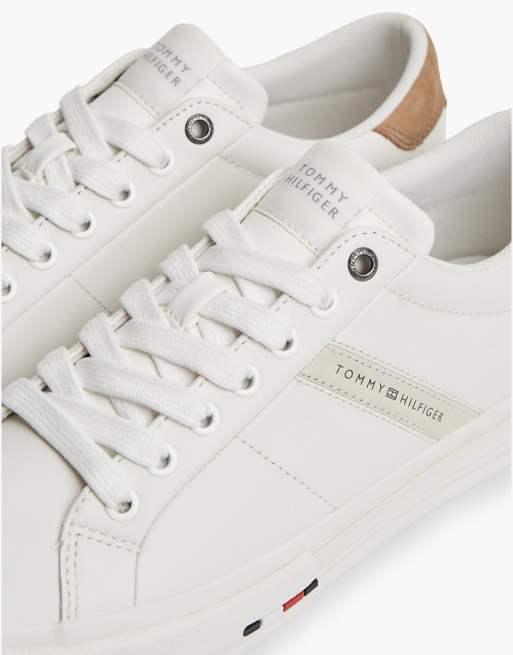 Tommy Hilfiger Leder-Sneaker mit Logo und kontrastierender Ferse in Ecru/Vintage Camel, 6 von 7