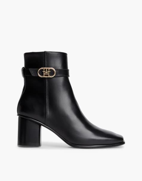 Tommy Hilfiger Leder-Stiefeletten mit Schnallenriemen und Blockabsatz in Schwarz - view 1