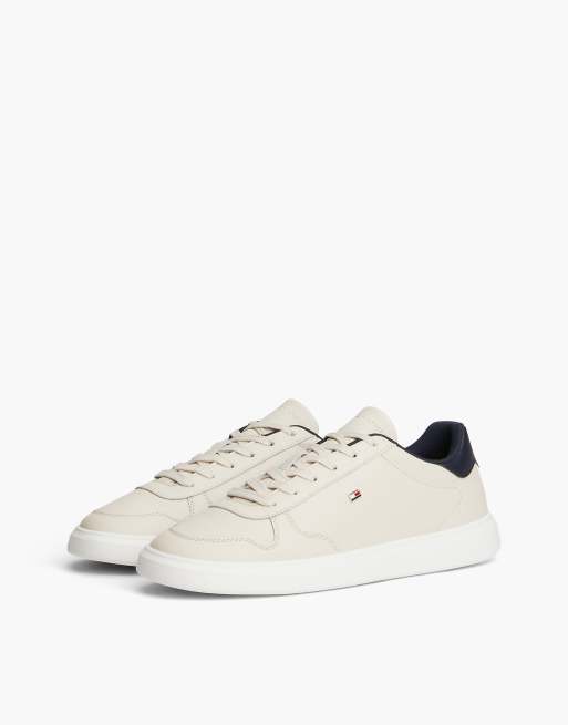 Tommy Hilfiger Lightweight leather court trainers in soft cream, 2 of 7