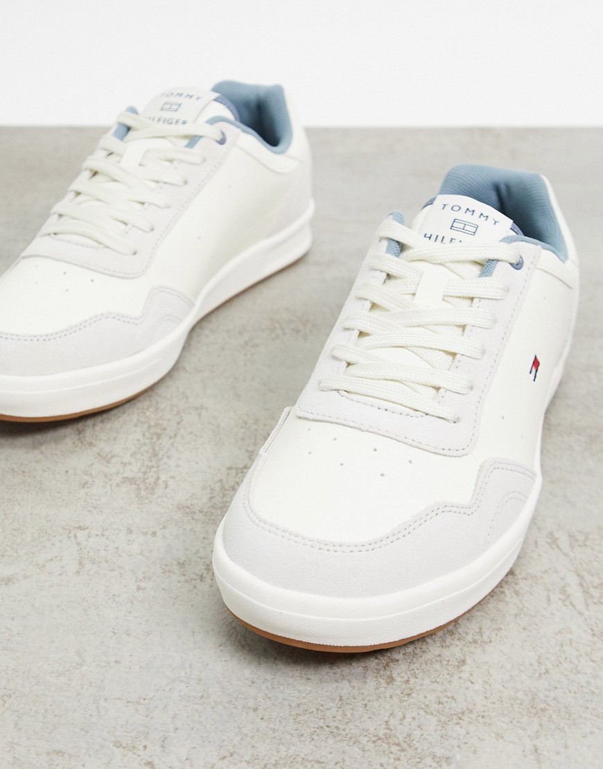 Tommy Hilfiger lightweight leather cupsole trainer in cream with small flag logo
