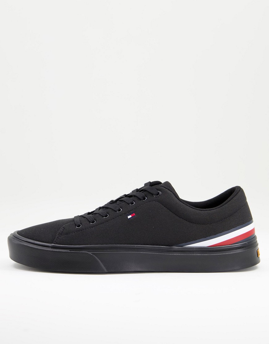 Tommy Hilfiger lightweight trainer with small flag logo in black
