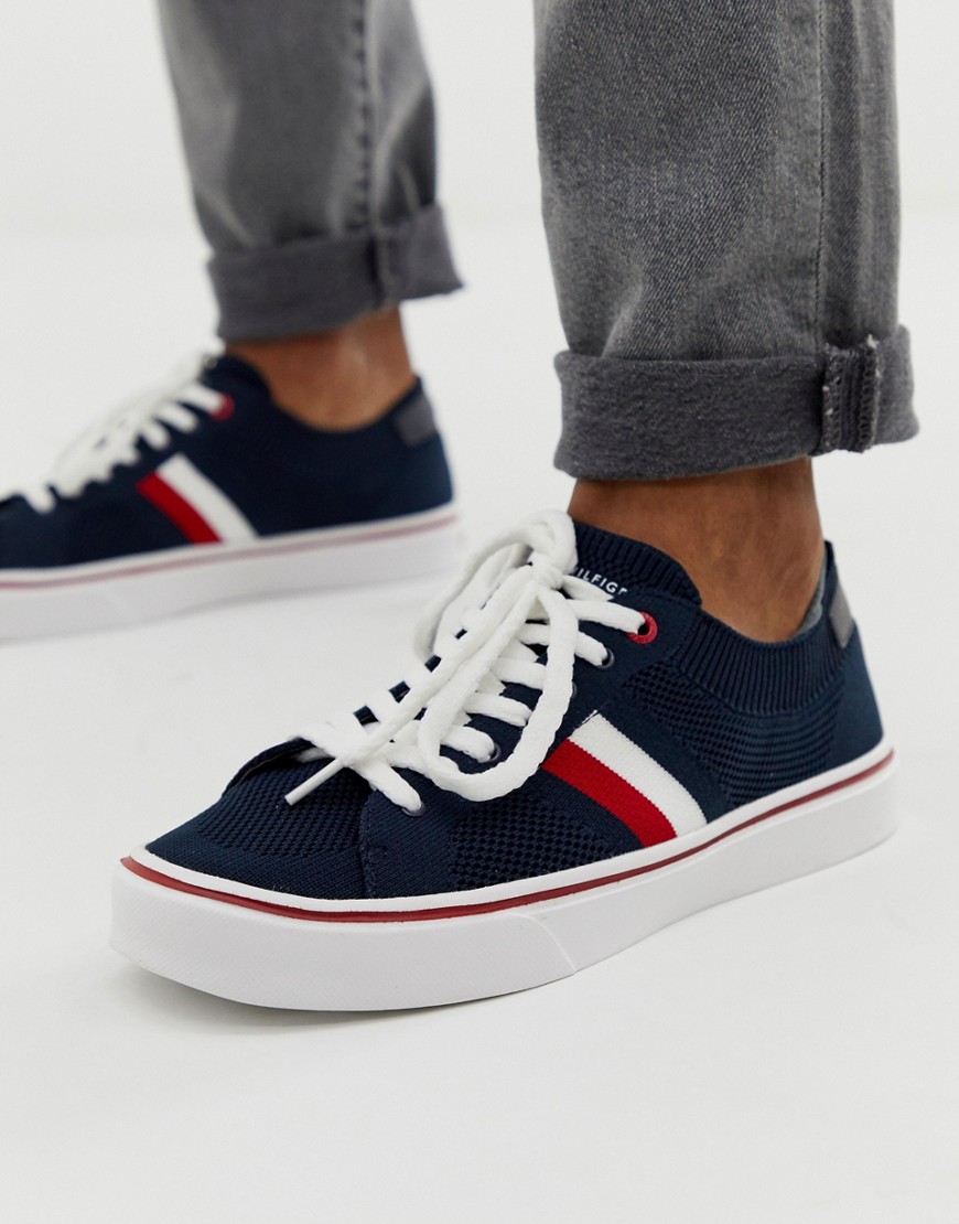 Tommy Hilfiger lightweight trainer with stripe detail heel tab and contrast sole in navy