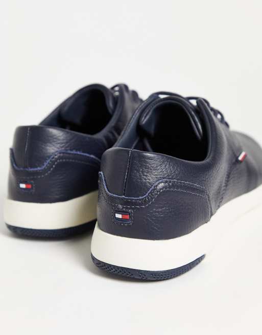 Tommy Hilfiger lighweight city trainers in navy, 3 of 4