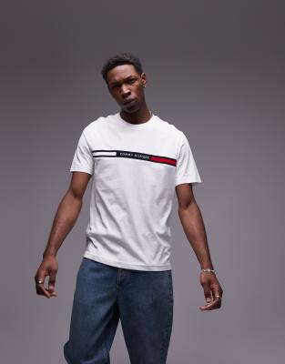 Tommy Hilfiger linear flag t-shirt in white φωτογραφία