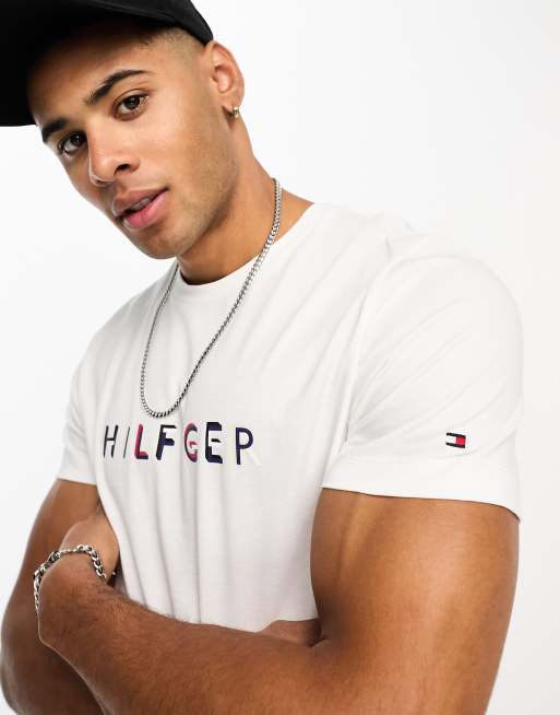 Tommy Hilfiger – Locker geschnittenes T-Shirt in Weiß