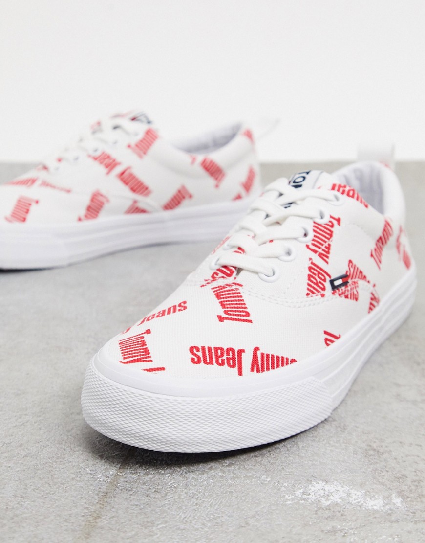 Tommy Hilfiger logo print trainers in white