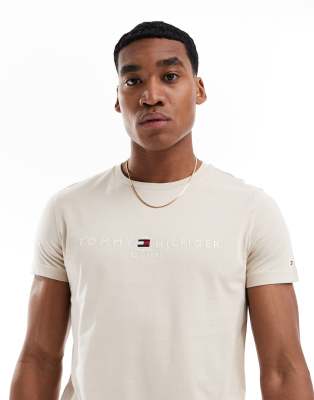 Tommy Hilfiger Tommy Hilfiger logo t-shirt in beige-Neutral