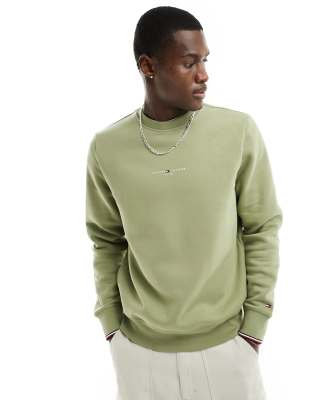 Tommy Hilfiger Tommy Hilfiger logo tipped crew neck sweatshirt sweatshirt in olive green