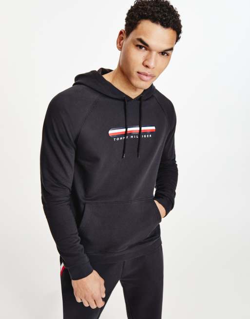 Tommy hilfiger best sale basic flag hoodie