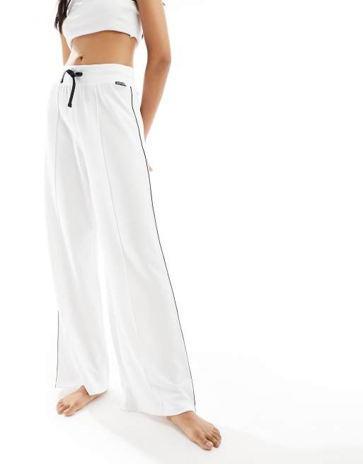 Tommy Hilfiger – Lounge-Hose in Weiß mit farblich abgesetzter Paspelierung