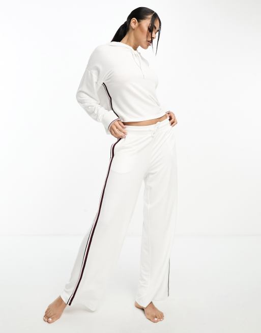 White tommy shop pants