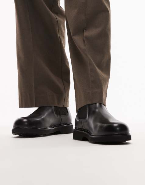 Tommy Hilfiger low chelsea boots in black - view 1