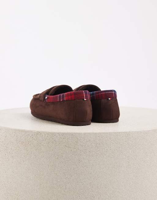 Tommy Hilfiger Mathis pantuflas con detalle a cuadros en marrón, 3 de 4