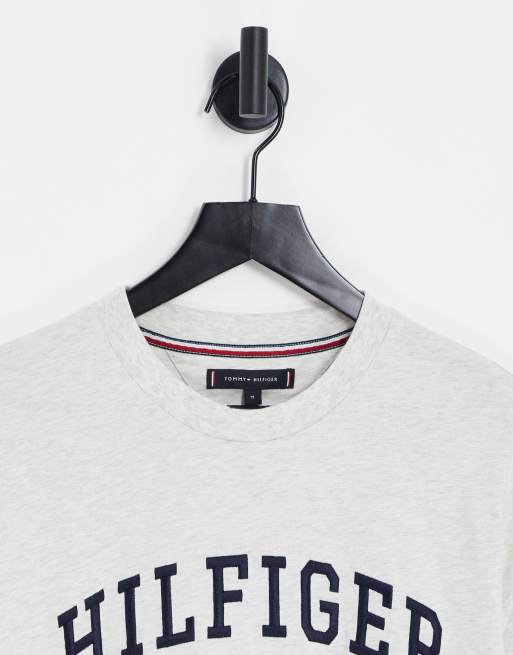 Tommy Hilfiger - Modern - T-shirt à logo style universitaire en coton - Taupe , 3 de 4