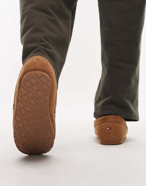 Tommy Hilfiger – Mokassin-Hausschuhe aus Wildleder in Braun, 2 von 4