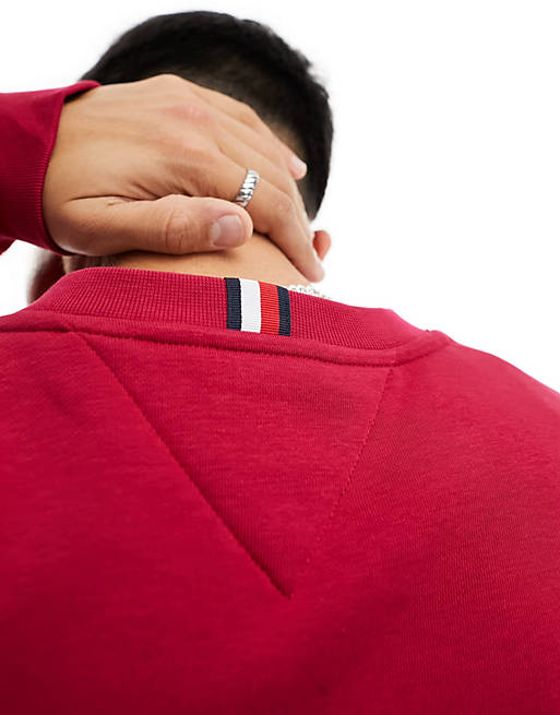 Tommy Hilfiger – Monotype – Sweatshirt mit Stickerei in Burgunderrot | ASOS