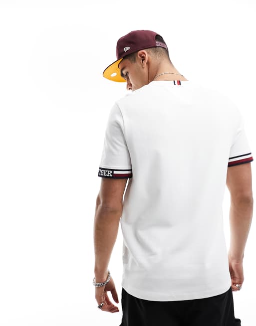 Tommy Hilfiger – Monotype – T-Shirt in Weiß mit auffälligen Zierstreifen, 4 von 4